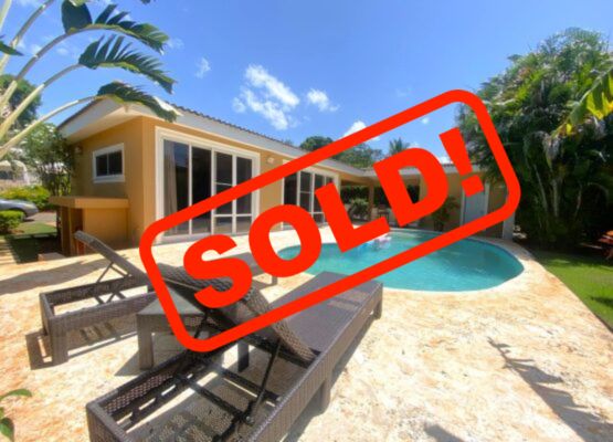 Stunning Turn-key 2-Bedroom Villa with Private Pool in Casa Linda – Priced to Sell!