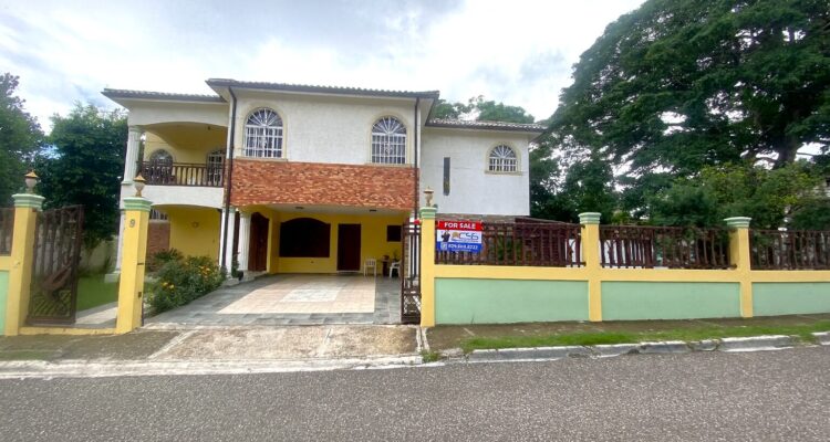 Elegant Ocean-View Villa with Spacious Outdoor Living in Torre Alta 3-bedroom