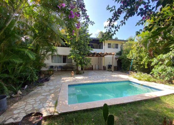 Spacious 4-Bedroom Villa with Separate Apartment for Rent in Los Cerros Sosúa