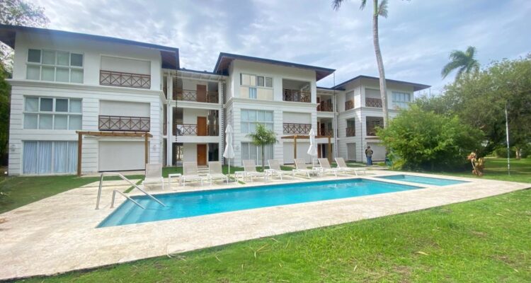 Fully Furnished 2-Bedroom Condo for Rent in Riviera Golf, Playa Dorada