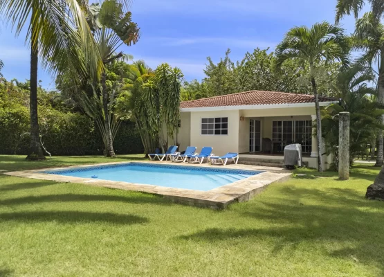Cozy 2-Bedroom Villa For Sale on Spacious Corner Lot – Residencial Hispaniola Sosúa