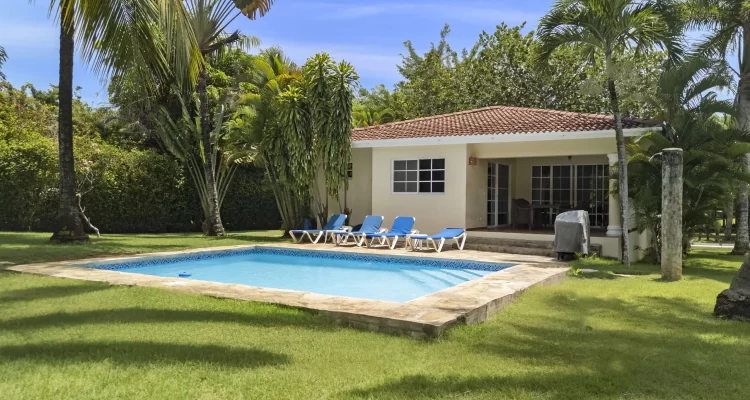 Cozy 2-Bedroom Villa For Sale on Spacious Corner Lot – Residencial Hispaniola Sosúa
