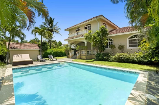 Fully Furnished 3-Bedroom Family Home For Sale on Prime Corner Lot – Residencial Hispaniola Sosúa