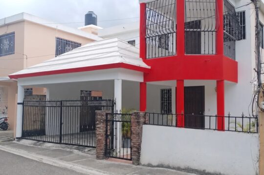 Spacious 3-Bedroom Home for Sale Between Luis Ginebra & Malecón – Puerto Plata